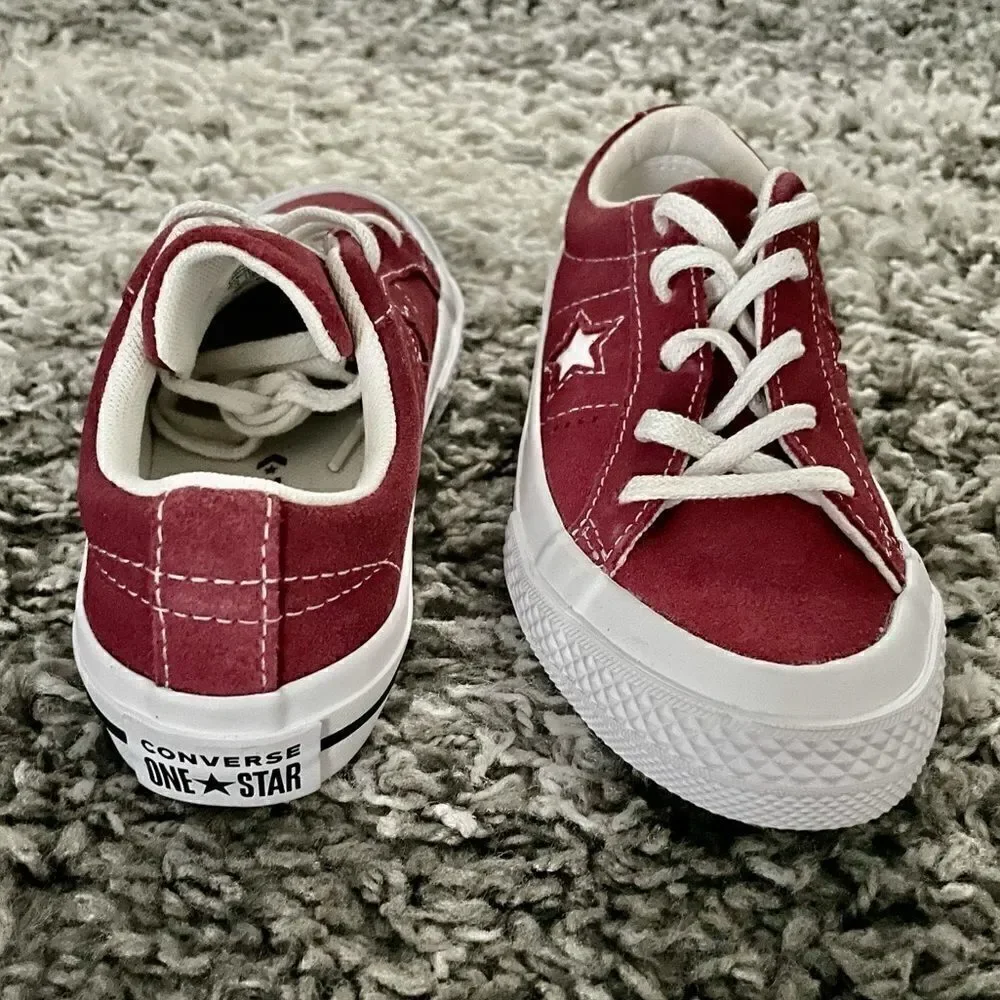 NWT Converse Kids One Star Shoes